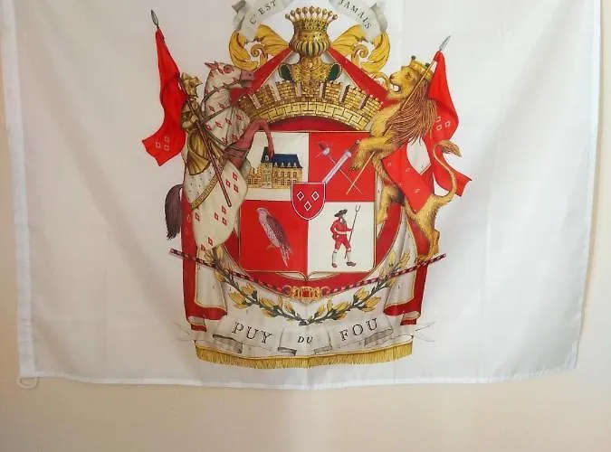 Дом отдыха Puydufou -5kms- La Seraphina, Шамбрето